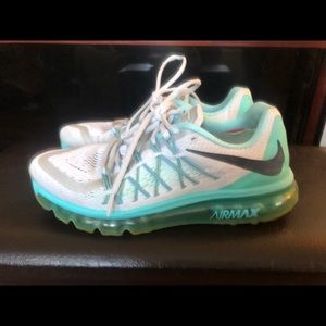 Women’s Nike AirMax Running Shoe size 9